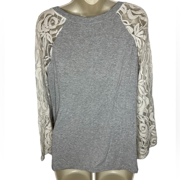 Altar'd State -Size Large Gray Lace Raglan Long Sleeve Top Like New - Picture 3 of 8